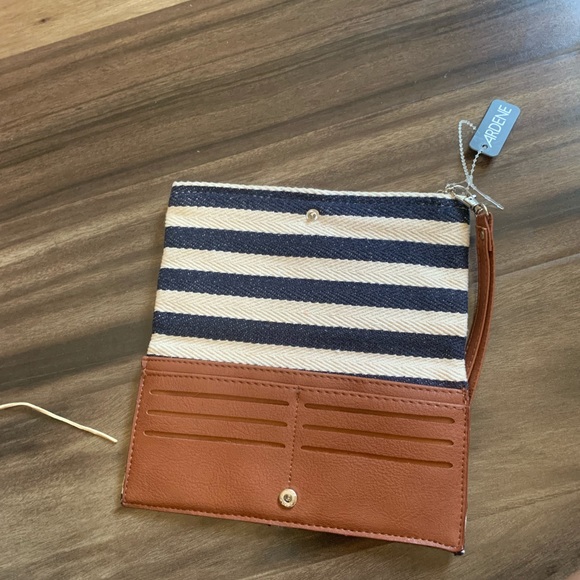 Wallet - Picture 3 of 4